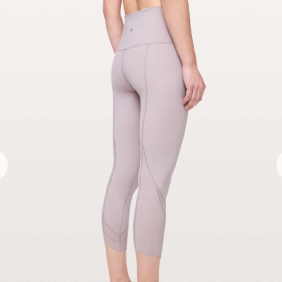 Lululemon Wunder Under Crop II Roll Down Scallop Full-On 24" Smoky Blush sz 2 - Picture 3 of 8